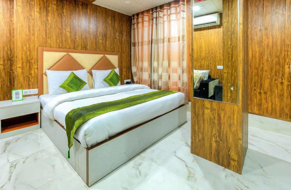 Capital O 23188 Glory New Delhi